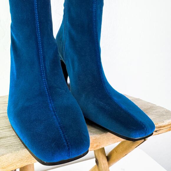 Steve Madden Whimsigoth Goth Velvet Vinka Square Toe Ankle Boots Blue sz 6.5 NEW - Picture 4 of 10